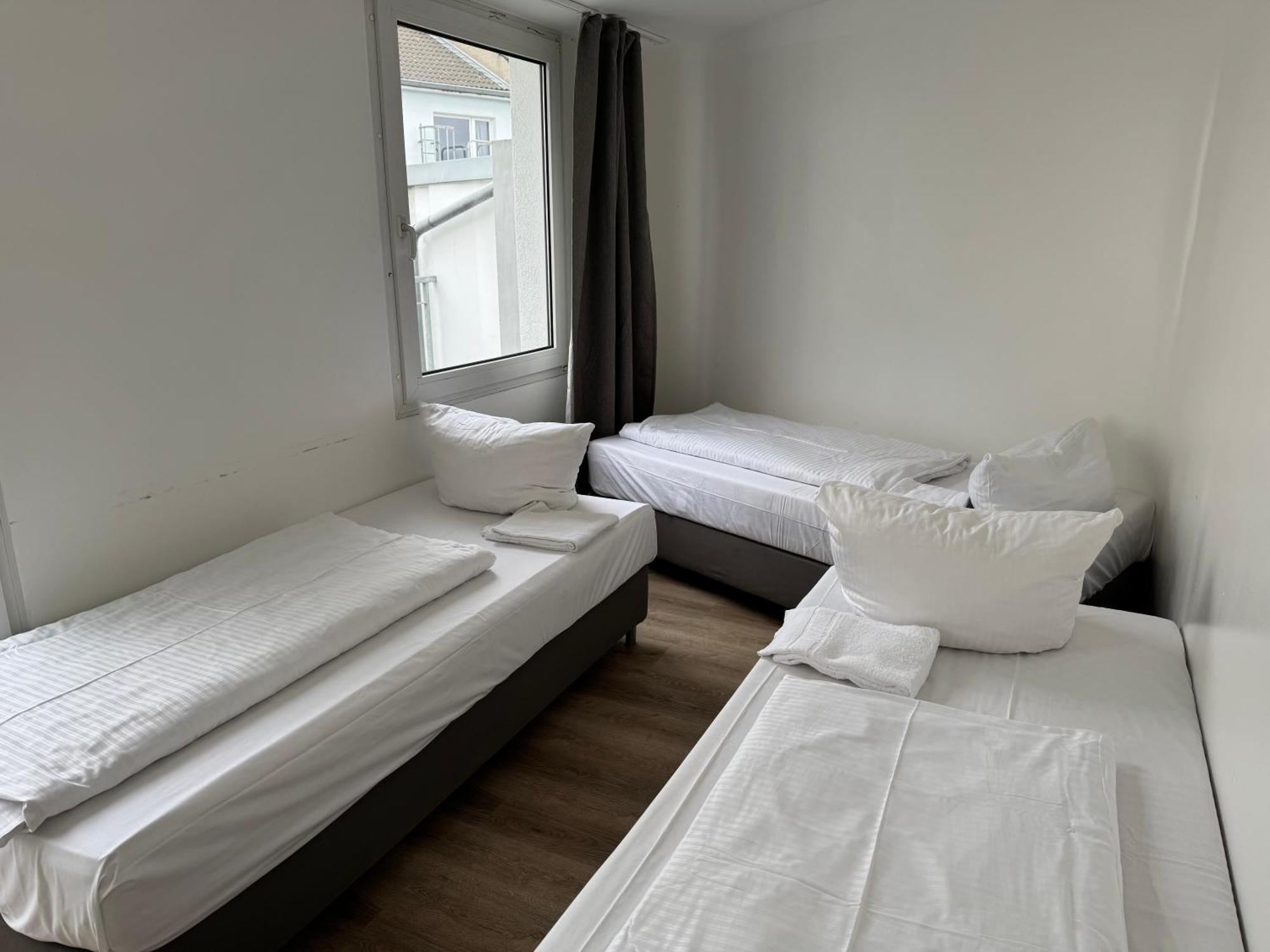 Ferienwohnung Graf-Adolflux Düsseldorf Exterior foto